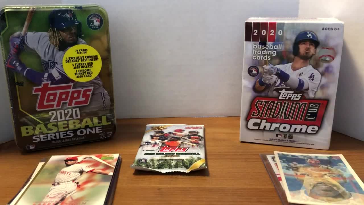 Mail Day & 2020 Topps Holiday Pack Opening