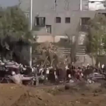 Israel releases video of forcibly displaced Palestinians from Gaza’s north.mp4