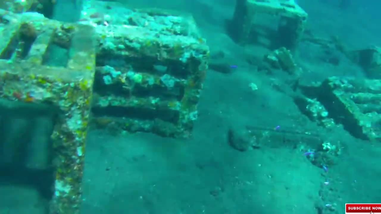 Scuba diving in Amed, Bali - Indobesia (CC : 101)
