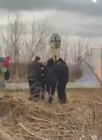 Again Ukraine uses civilians as life shield