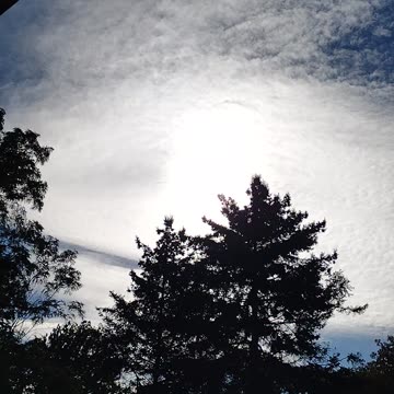 IS MY SUN & SKY DOING MORSE CODE?