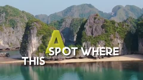 Jumping off a boat in Cat Ba, VIETNAM! 🇻🇳 Share this with your travel buddies #travelshorts