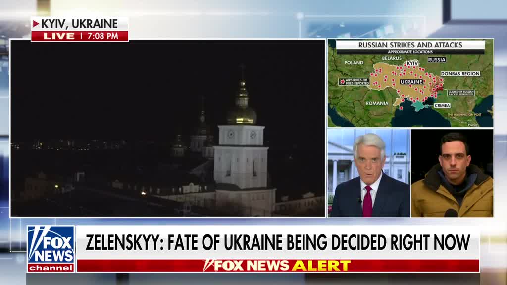 Ukrainian forces defending Kyiv as Russia moves in - Fox News Video