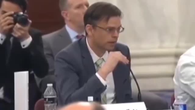 The doctor testifies: health authorities in the United States blackmailed doctors by depriving