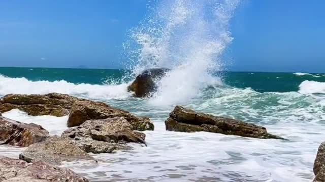 sea, blue water, blue sky, beautiful scenery