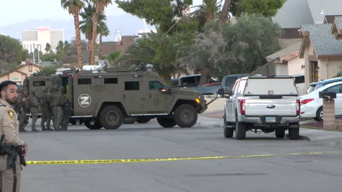 Man surrenders peacefully after barricade in southwest Las Vegas