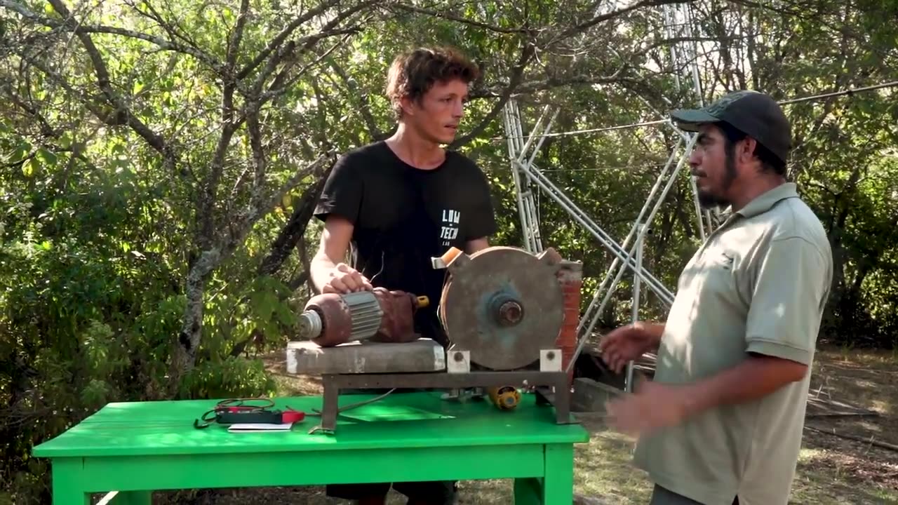 How can a low-tech wind turbine be constructed?