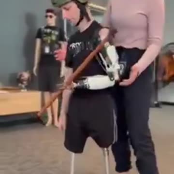 THIS POOR MARINE HAS A LOT OF GUTS - POOR BASTARD - GOOD LUCK TO HIM (1).mp4