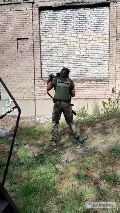 Newly US delivered Milkor M32A1 40mm multi-shot grenade launchers are being utilized in combat by UA