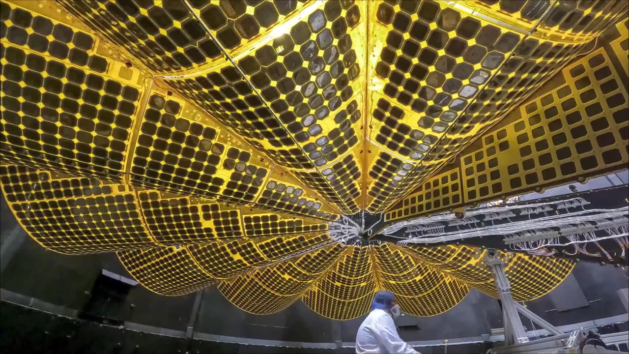 NASAs Lucy Mission Extends its Solar Arrays