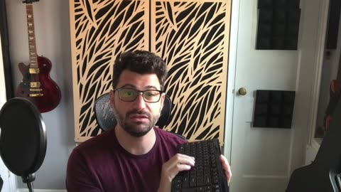 The Best Keyboard & Mouse Amazon Basics Wireless Full Size Computer Keyboard And Mouse Combo