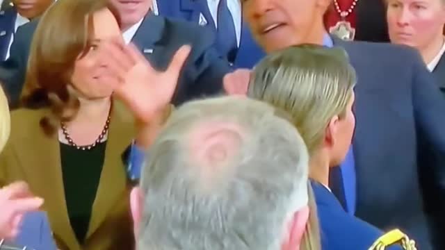 ¡SE HUNDE EL BARCO USA! EL PEDÓFILO BIDEN SE QUEDA SOLO