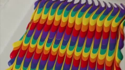 Comb Satisfying Runs through Paint! #satisfying #verticalsatisfyingvideo #asmr #shorts