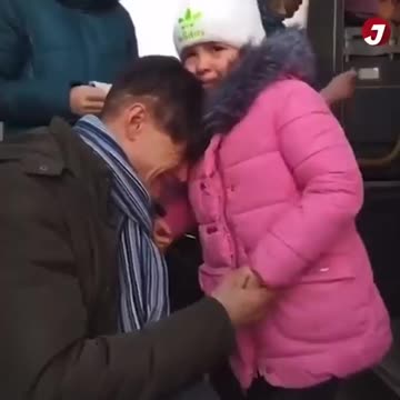 A father in Ukraine had to say goodbye to his family as he stayed back to fight.