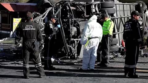 Contrato del bus que se estrelló en Ecuador dejando 23 muertos se firmó en Bucaramanga