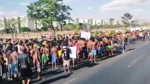 AGORA O BICHO VAI PEGAR OS ÍNDIOS ESTÃO EM BRASÍLIA