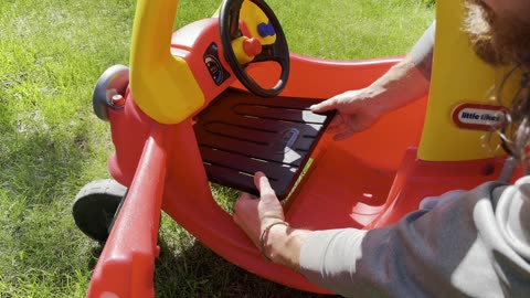 Little Tikes Cozy Coupe - Ride in Style