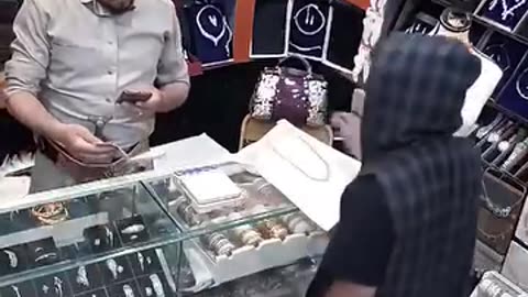 This guy used magic to steal jewelry from a shop