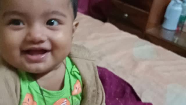 cute baby lughing video