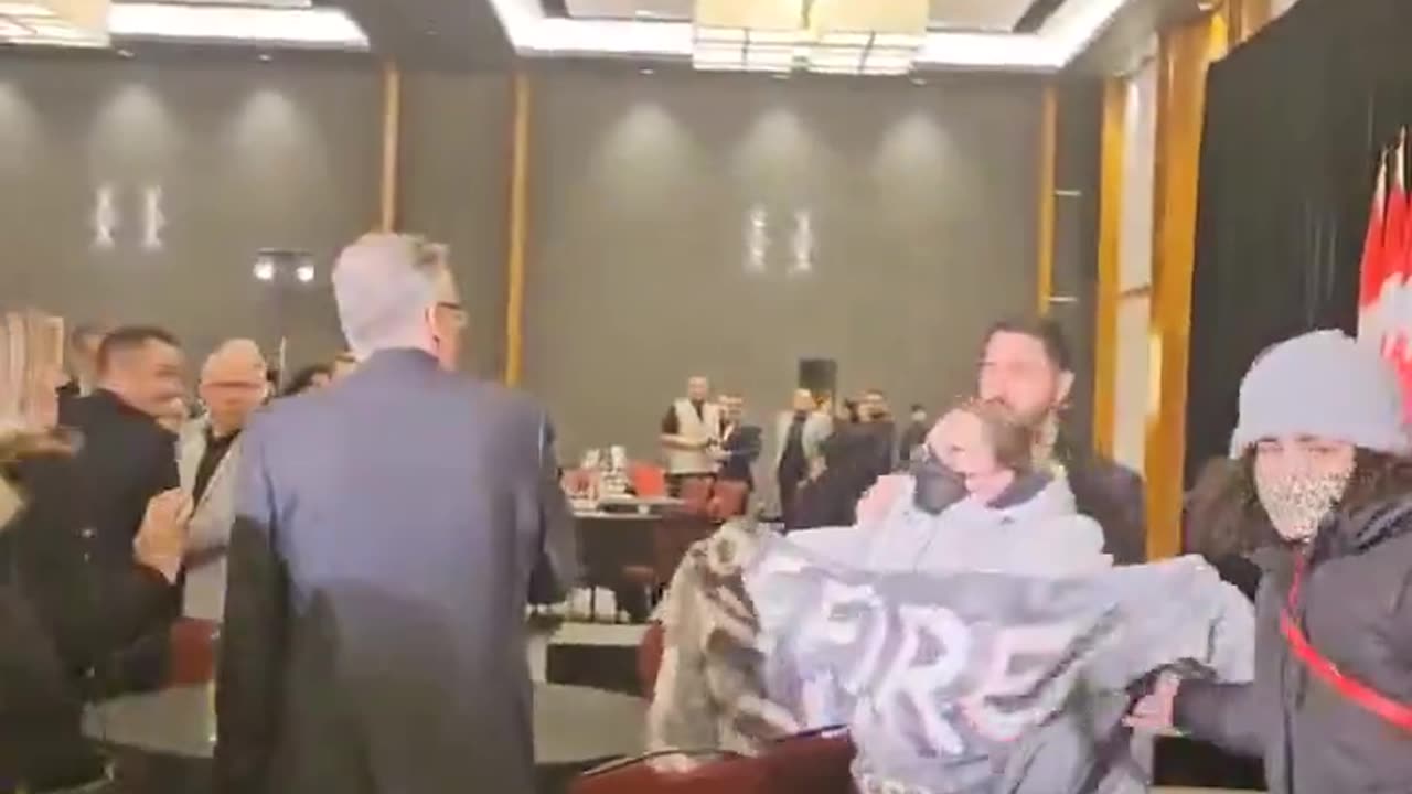 Protesters Crash a Liberal Party Donor Dinner