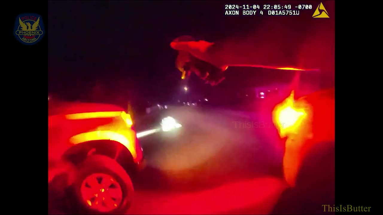 Phoenix Police officers chase a home burglary suspect, shooting him when he wouldn’t drop his 2 guns