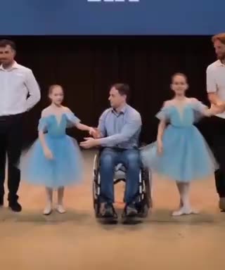 Some fathers will do anything for their daughters' happiness ❤️