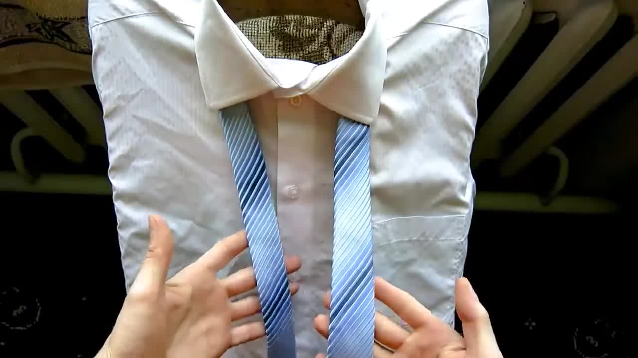 How To Tie a Half Windsor Knot-Easy Tutorial