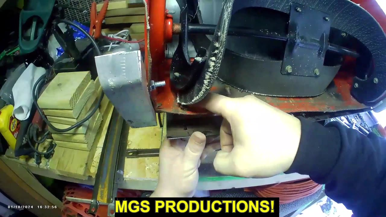 MIOR SNOW THROWER REPAIR