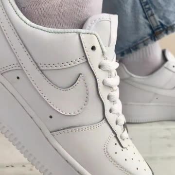 Classic White Sneakers For Mens And Womens