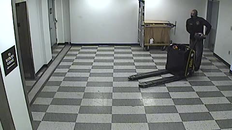 6087RHOBG3G308LobbyNorth_2021-01-06_10h40min02s737ms.mp4