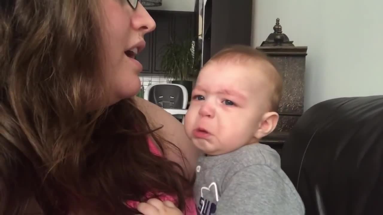 #Baby#Gets Emotional When Mom Sings Opera!