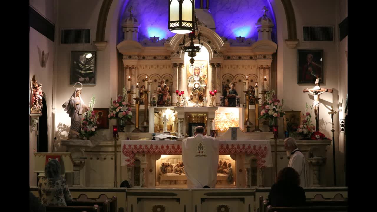 THE ROSARY IN LATIN - (Glorious Mysteries)