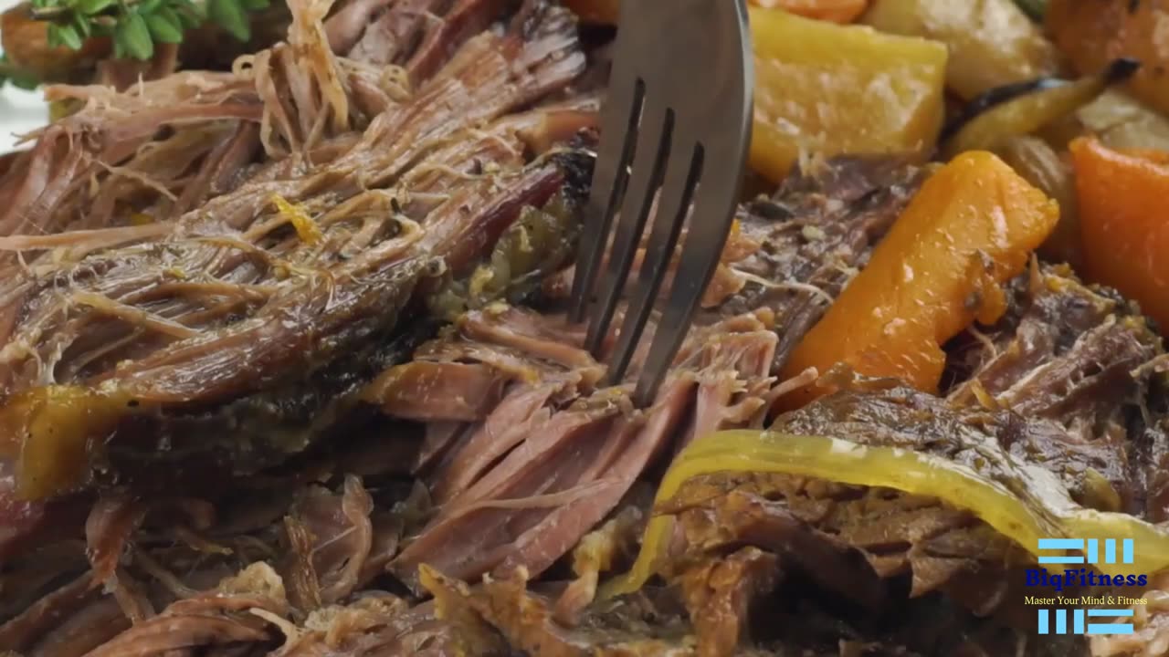 "Low Carb Comfort: Keto Pot Roast Slow Cooker Delight"