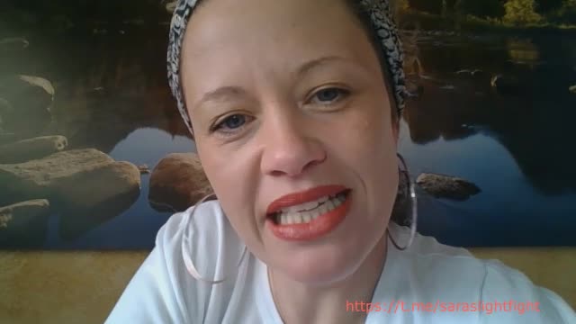 ?💰 Neues aus Angstlemagne. RE-UPLOAD-Satire mit Sara Bennett🥂