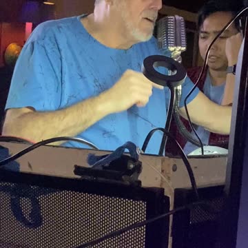 MA DJ GETS FIRED BECAUSE HE SUPPORTS KAMALTOE