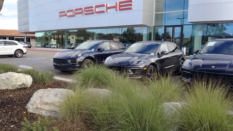 The new look of Porsche dealerships