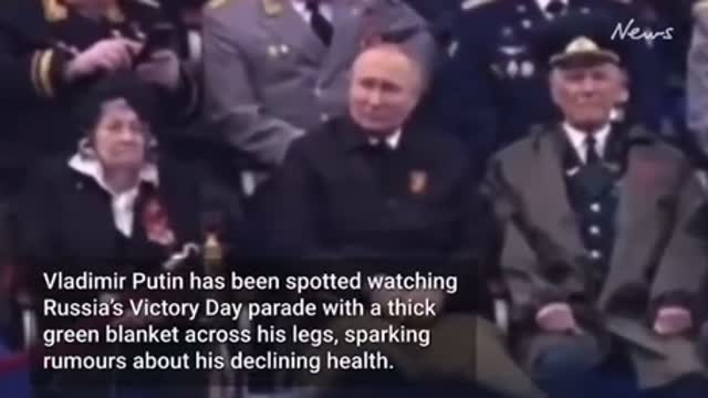 Photo of Putin at military parade sparks alarming new health rumours