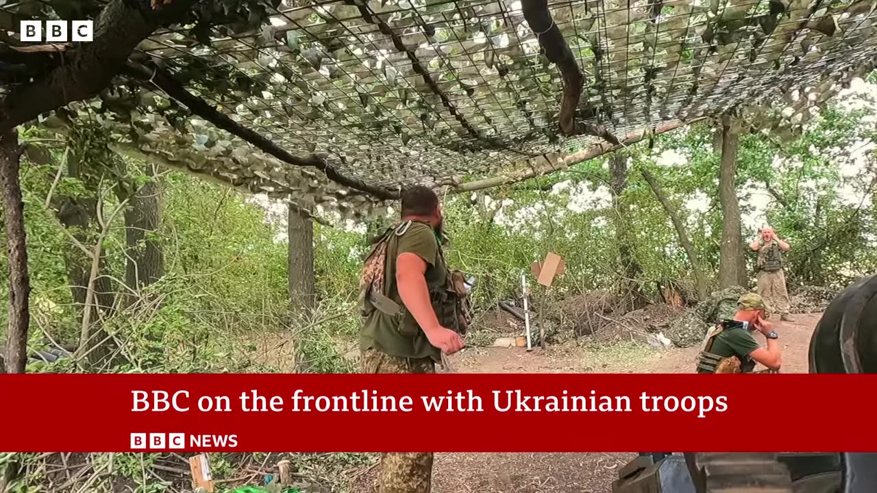 Ukraine's vital eastern town Pokrovsk in Russian sights | BBC News