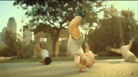 Very funny baby dance 😂😂😂