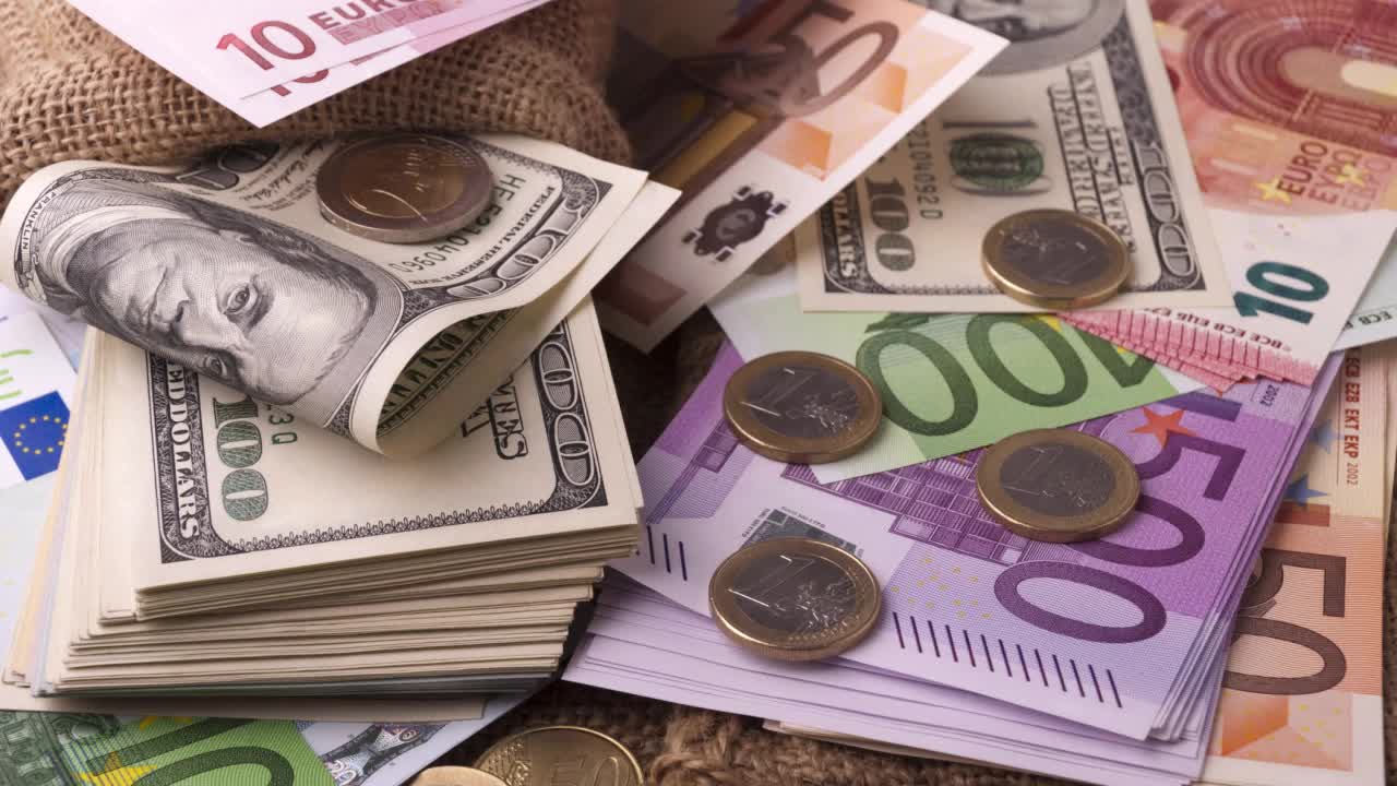 Ukraine will release the "free" exchange rate after a significant influx of currency from abroad.