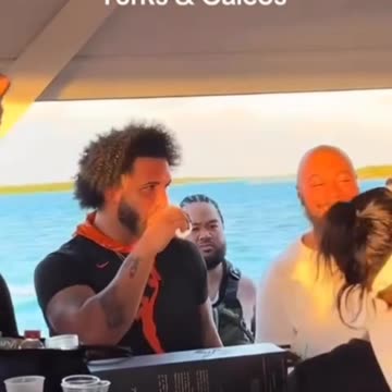 Drake buys everyone at the bar in Turks & Caicos a shot