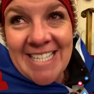 Woman Says They Broke Pelosi's Door and Stole Her Gavel