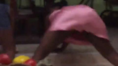 Ugandan girls twerking