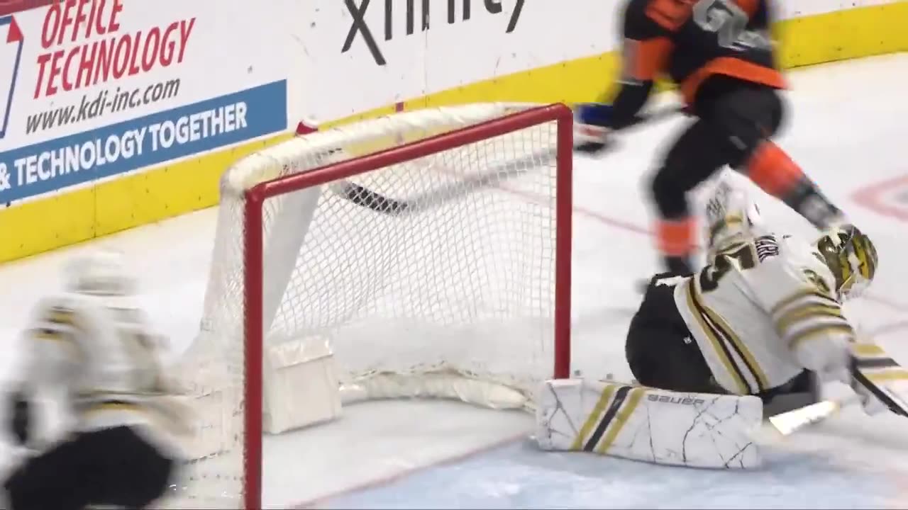 NHL - Linus Ullmark (@Icebeardude) breakaway!