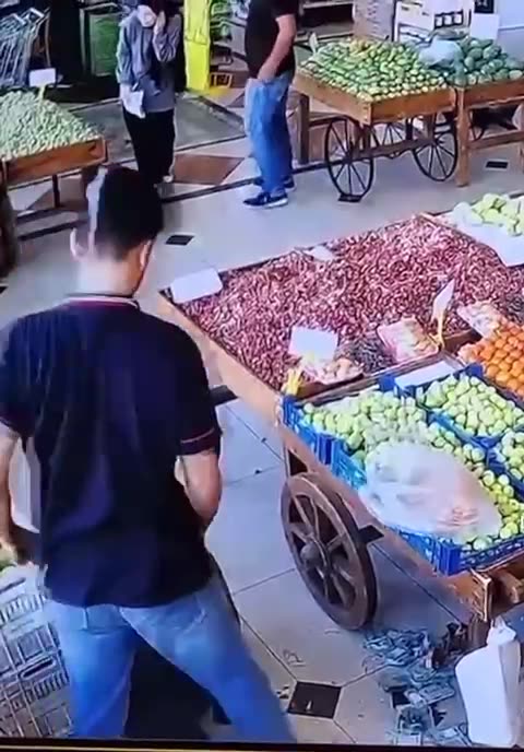 Shperthimi i pajisjeve te komunikimit