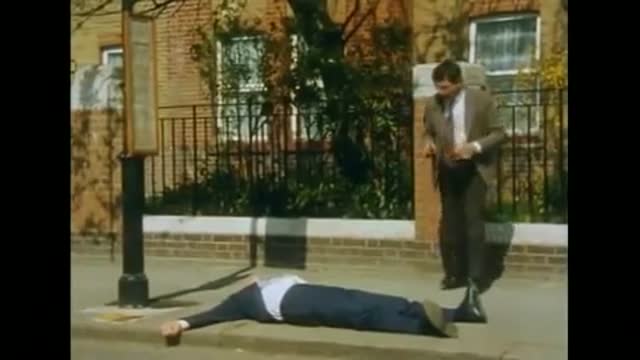 funny mr bean moments - mr bean first aid