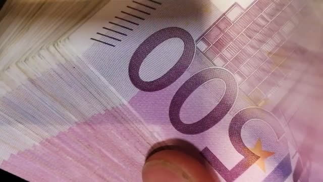 Earn money on Paypal for free by watching videos.