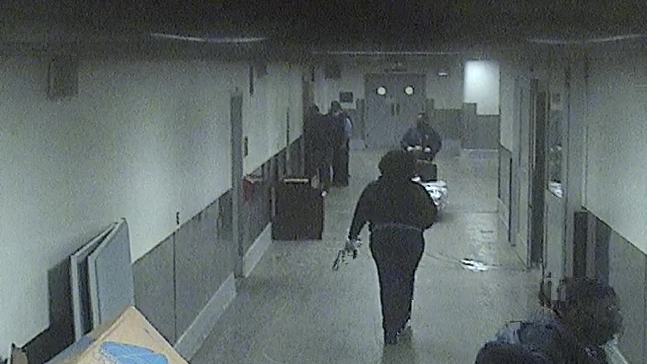 6096RHOBSBLoadingDockHallway_2021-01-05_05h53min55s853ms.mp4