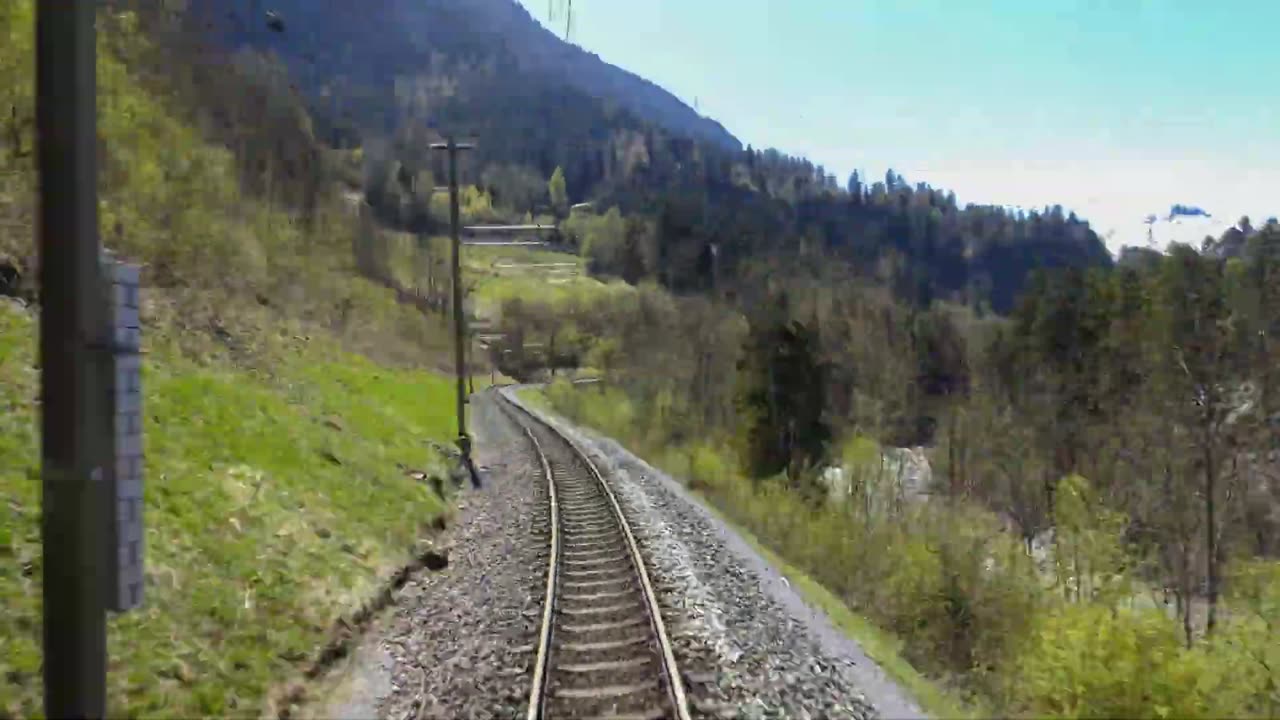 Time-Lapse: Train in Switerzland