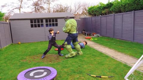 Hulk vs avengers video mp4.